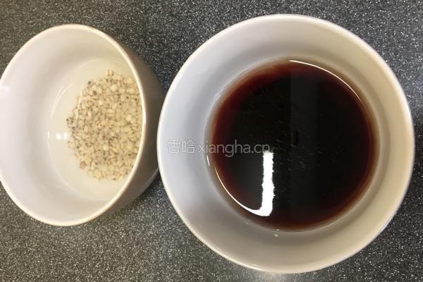 黑米薏米粥的做法图解3