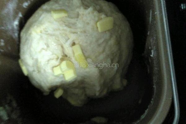 豆沙小面包的做法图解2
