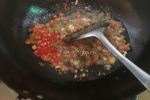 酸辣空心菜杆的做法图解3