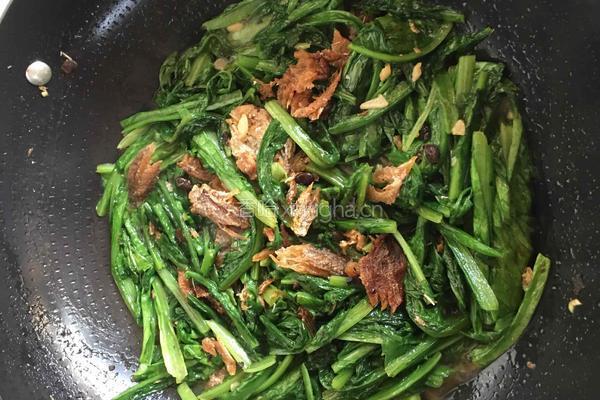 豆豉鲮鱼油麦菜的做法图解7