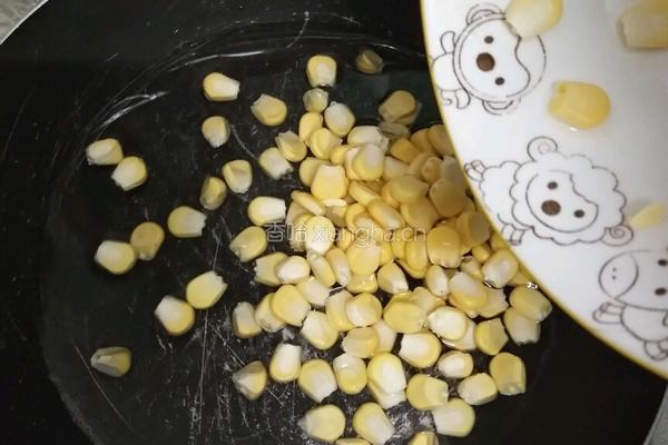 奶香玉米饼的做法图解1