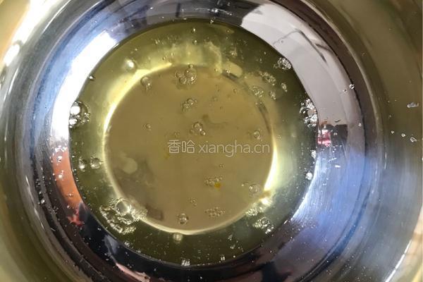 大理石纹戚风蛋糕的做法图解2