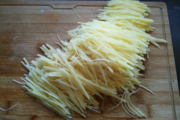 土豆丝鸡蛋饼的做法图解2