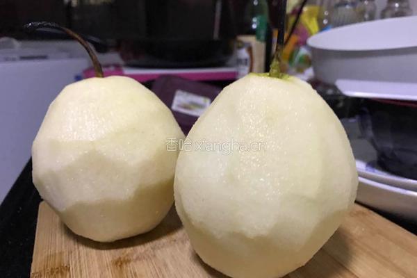 冰糖雪梨的做法图解1