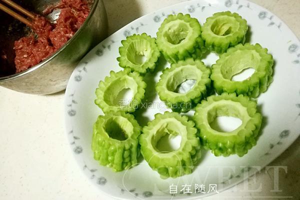 苦瓜酿肉的做法图解1