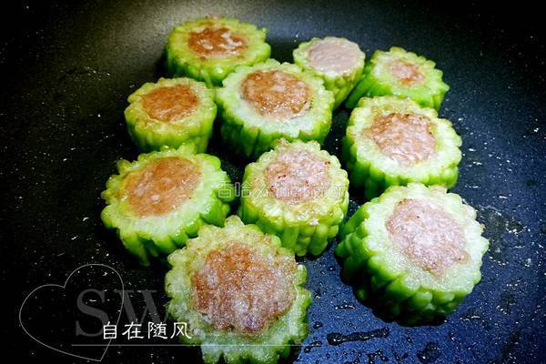 苦瓜酿肉的做法图解3
