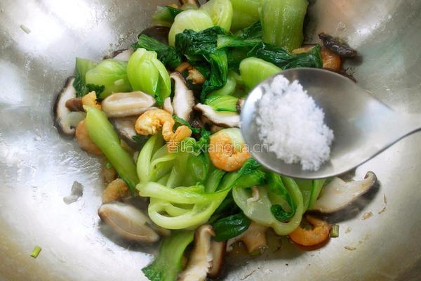 海米香菇油菜的做法图解12
