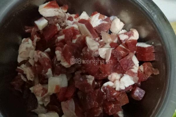宁夏美食～牛肉调和的做法图解1