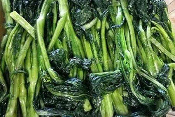 雪菜炒肉末的做法图解1