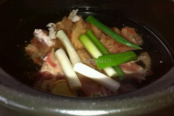 萝卜骨头汤的做法图解4