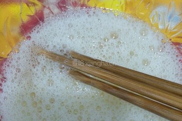 电饭煲自制蛋糕的做法图解1