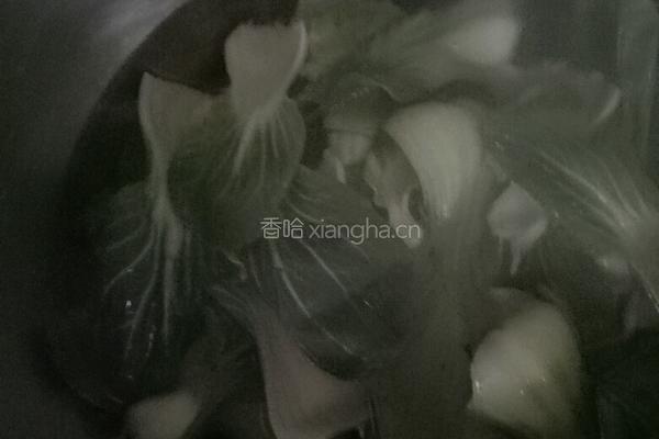 上海青炒香菇的做法图解1