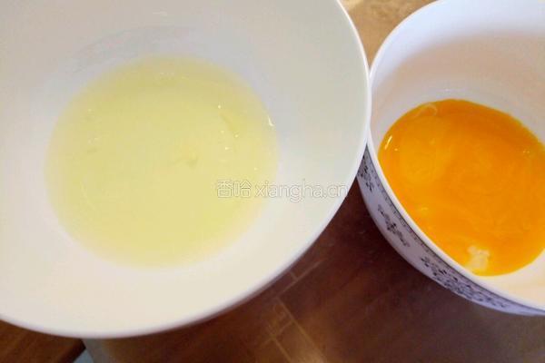 香蕉蛋糕 电饭锅版的做法图解1
