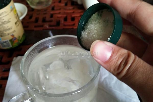 白木耳奶茶的做法图解3