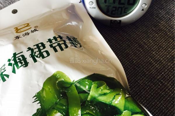 爽脆裙带菜的做法图解1
