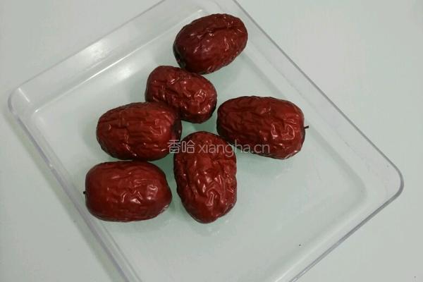 黄氏莲子红枣饮的做法图解2
