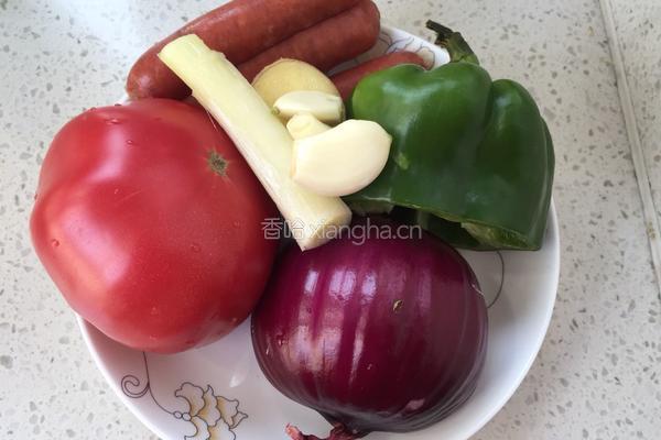 蔬菜火腿炒面片的做法图解2