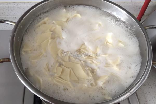 蔬菜火腿炒面片的做法图解4