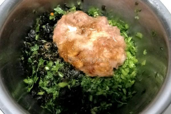 芹菜猪肉馅馄饨的做法图解3