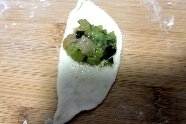 芹菜猪肉馅馄饨的做法图解7