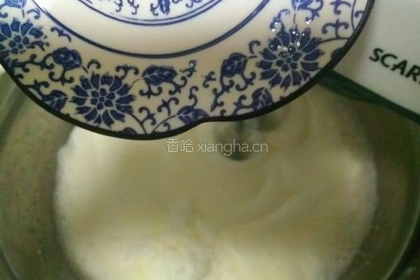 8寸戚风蛋糕的做法图解5
