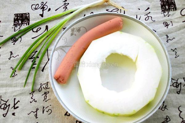 冬瓜炒火腿肠的做法图解1