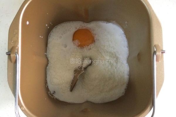 椰浆吐司的做法图解1