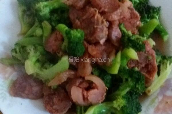 西兰花炒腊肠的做法图解4