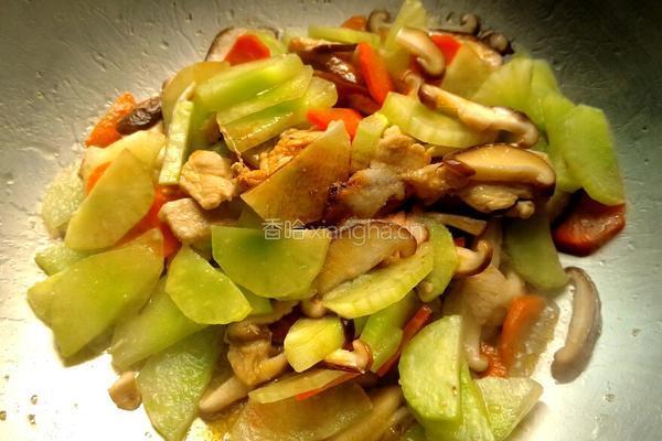 青笋香菇炒肉的做法图解6