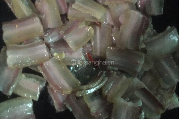 荷兰豆炒腊肉的做法图解3