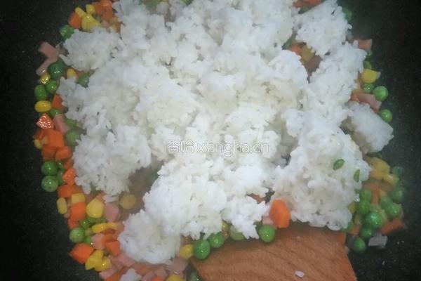 红蓝黄炒饭的做法图解6