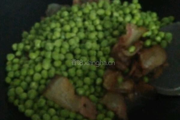 腊肉焖豌豆的做法图解4
