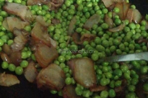 腊肉焖豌豆的做法图解5