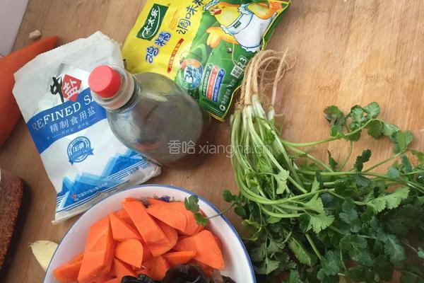 凉拌木耳的做法图解1