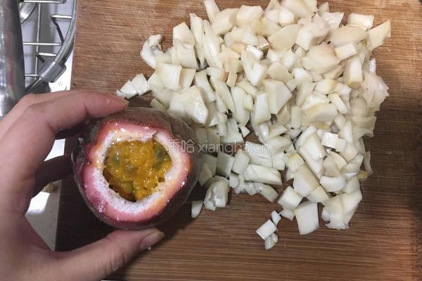 百香果释迦果汁的做法图解2