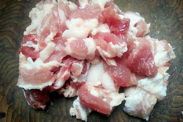 炸酥肉的做法图解1