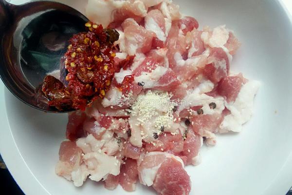 炸酥肉的做法图解3