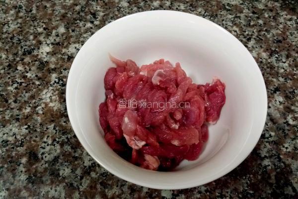 西芹炒肉丝的做法图解2