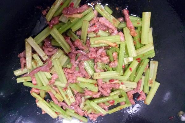 西芹炒肉丝的做法图解7