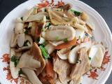 鸡腿菇炒肉片的做法[图]