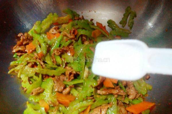 苦瓜炒肉的做法图解14