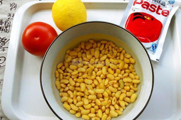 茄汁黄豆的做法图解1