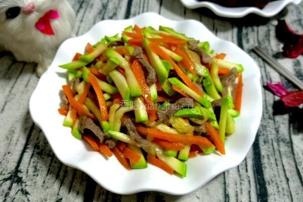 小瓜胡萝卜炒肉丝的做法图解11