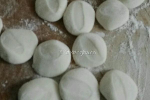 韭菜三鲜水饺的做法图解8