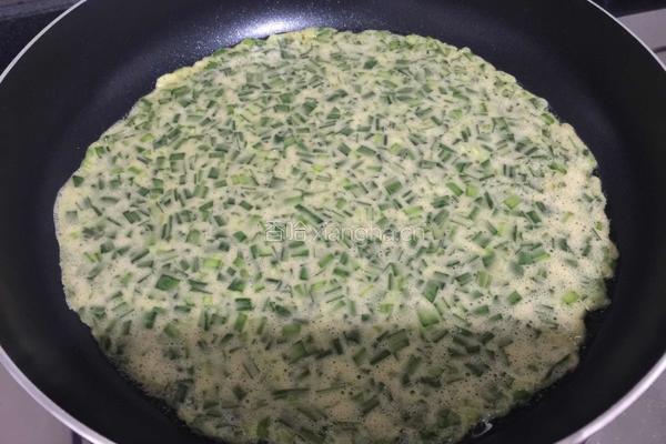 韭菜鸡蛋饼的做法图解6