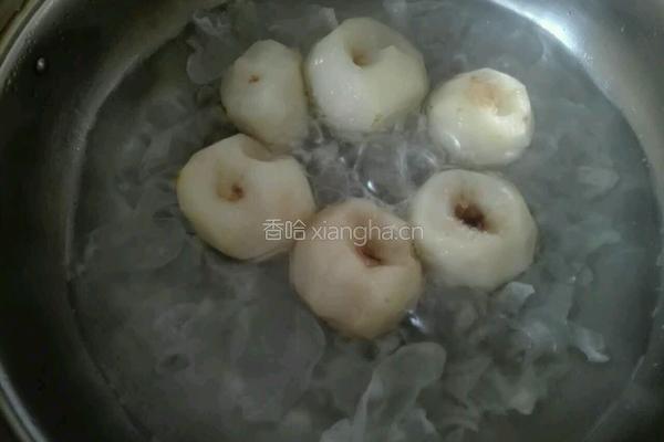 香梨银耳冰糖汁的做法图解9