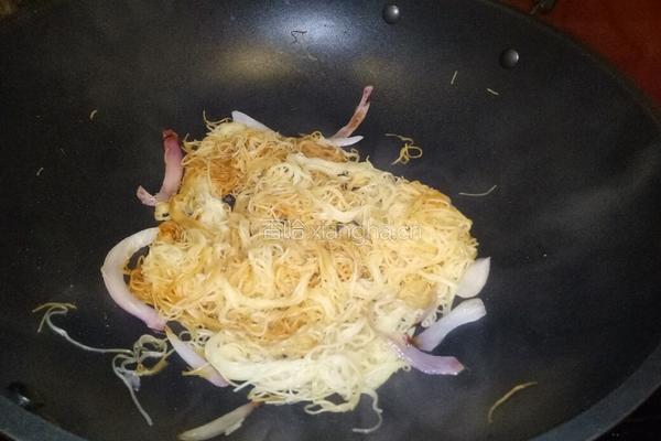 香菇娃娃菜炒银丝面的做法图解9