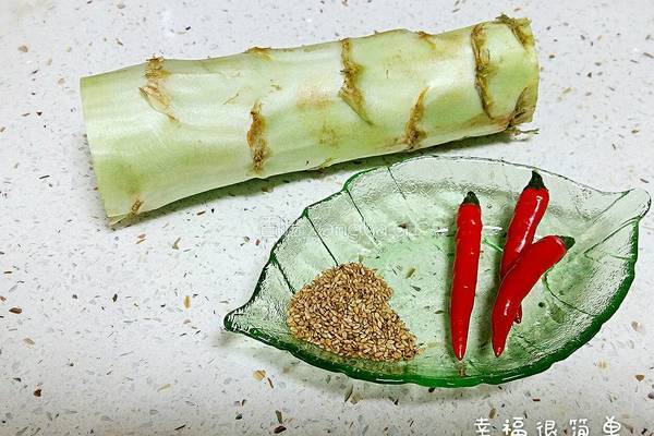 凉拌莴苣丝的做法图解1