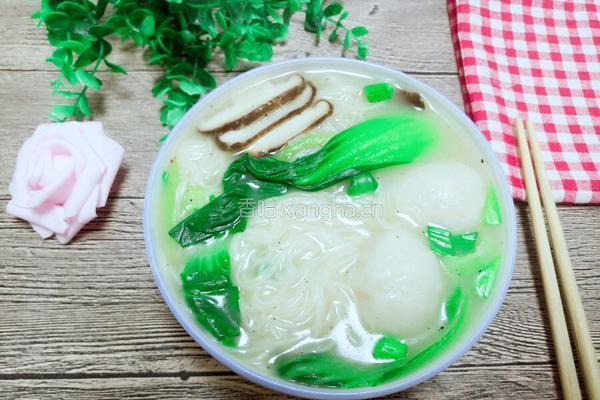 青菜鱼丸面的做法图解1