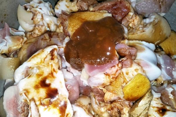 猪蹄焖土豆的做法图解5